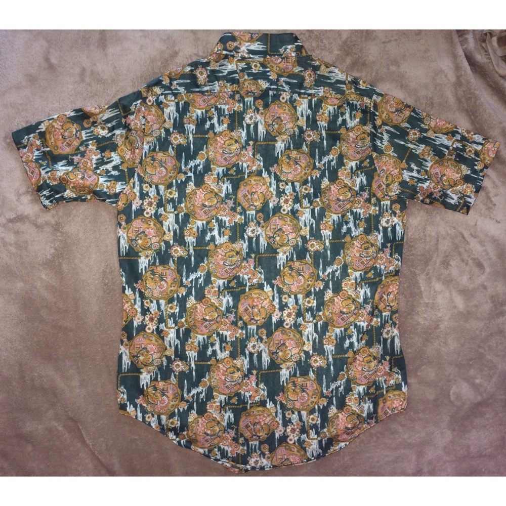 *SOLD* 1960s Vintage button down collared t-shirt - Picture 5 of 7